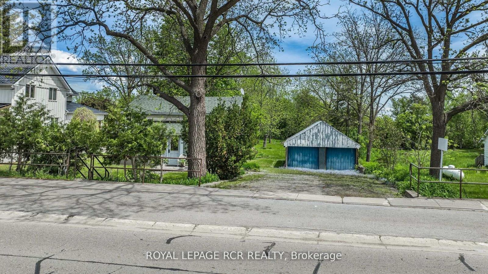 20377 Leslie Street, East Gwillimbury (Queensville), Ontario  L0G 1R0 - Photo 7 - N12778490