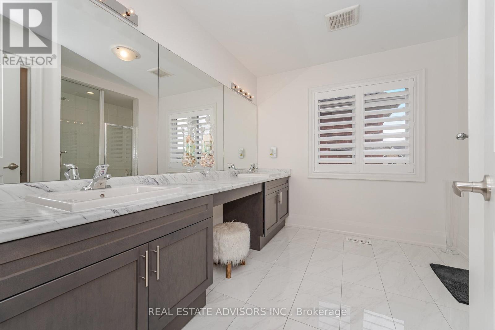 81 Pridham Place, New Tecumseth (Tottenham), Ontario  L0G 1W0 - Photo 18 - N12778550