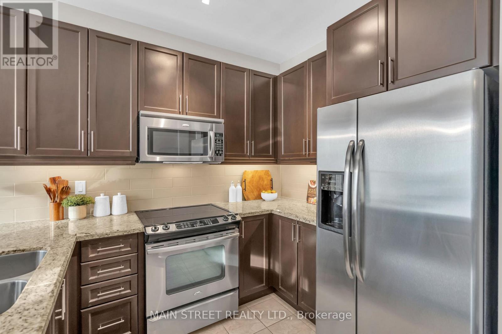 382 Conover Avenue, Aurora, Ontario  L4G 0J1 - Photo 12 - N12778596