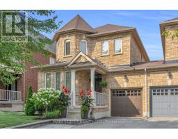 382 CONOVER AVENUE, Aurora, Ontario