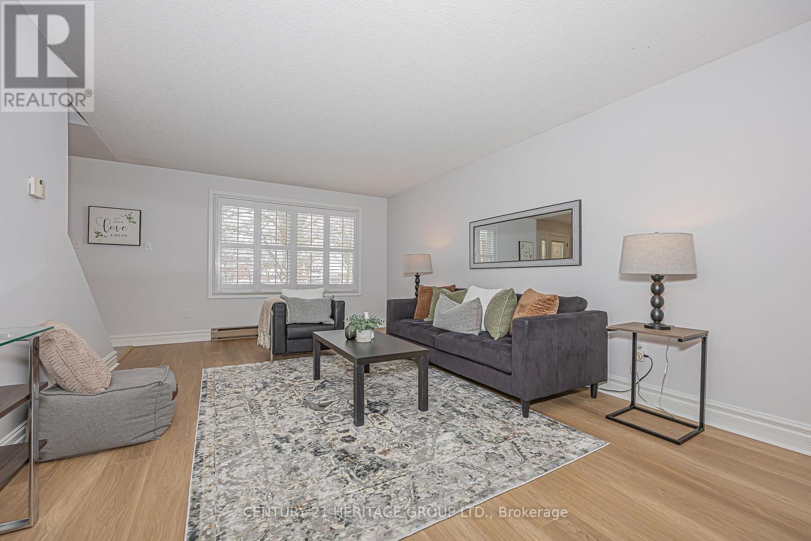 503 Sandford Street, Newmarket, Ontario  L3Y 5E2 - Photo 4 - N12778644