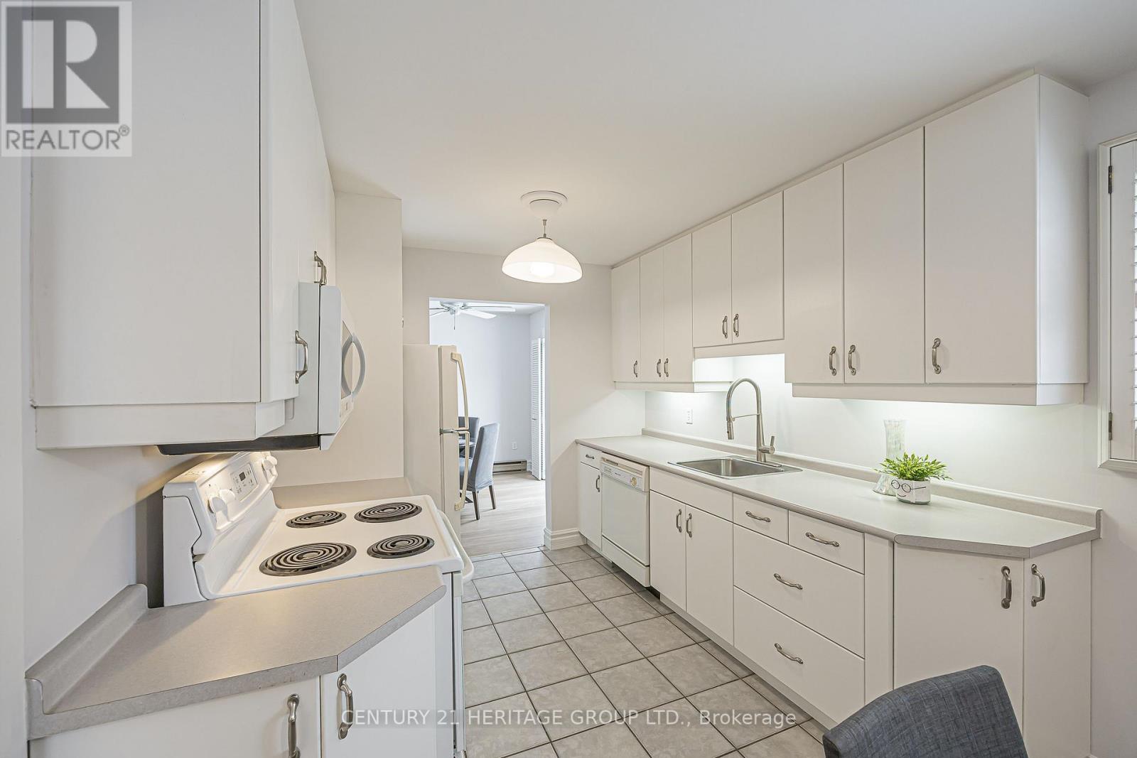 503 Sandford Street, Newmarket, Ontario  L3Y 5E2 - Photo 8 - N12778644