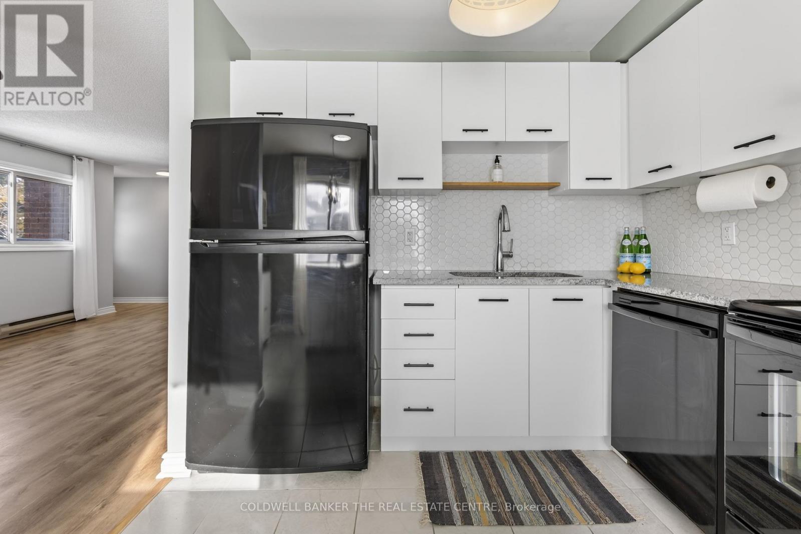 2 - 21 Meadow Lane, Barrie, Ontario  L4N 7K3 - Photo 6 - S12774304