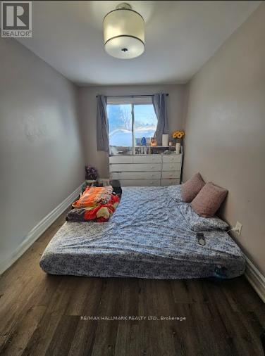 88 B Bernick Drive, Barrie, Ontario  L4M 2V6 - Photo 6 - S12778484