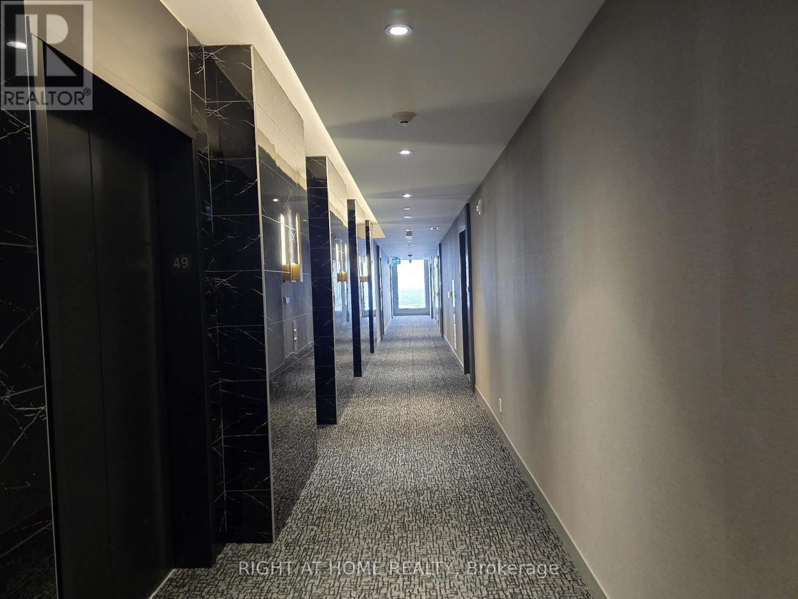 4905 - 5 Buttermill Avenue, Vaughan (Vaughan Corporate Centre), Ontario  L4K 0T5 - Photo 5 - N12657576