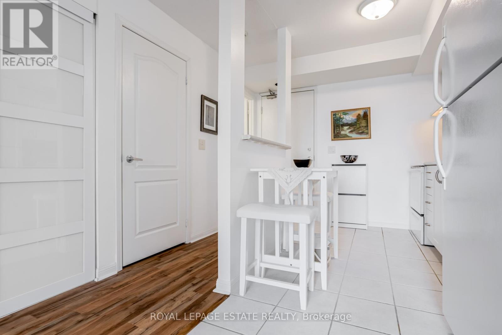 405 - 4 Elsinore Path, Toronto (New Toronto), Ontario  M8V 4G7 - Photo 11 - W12778466