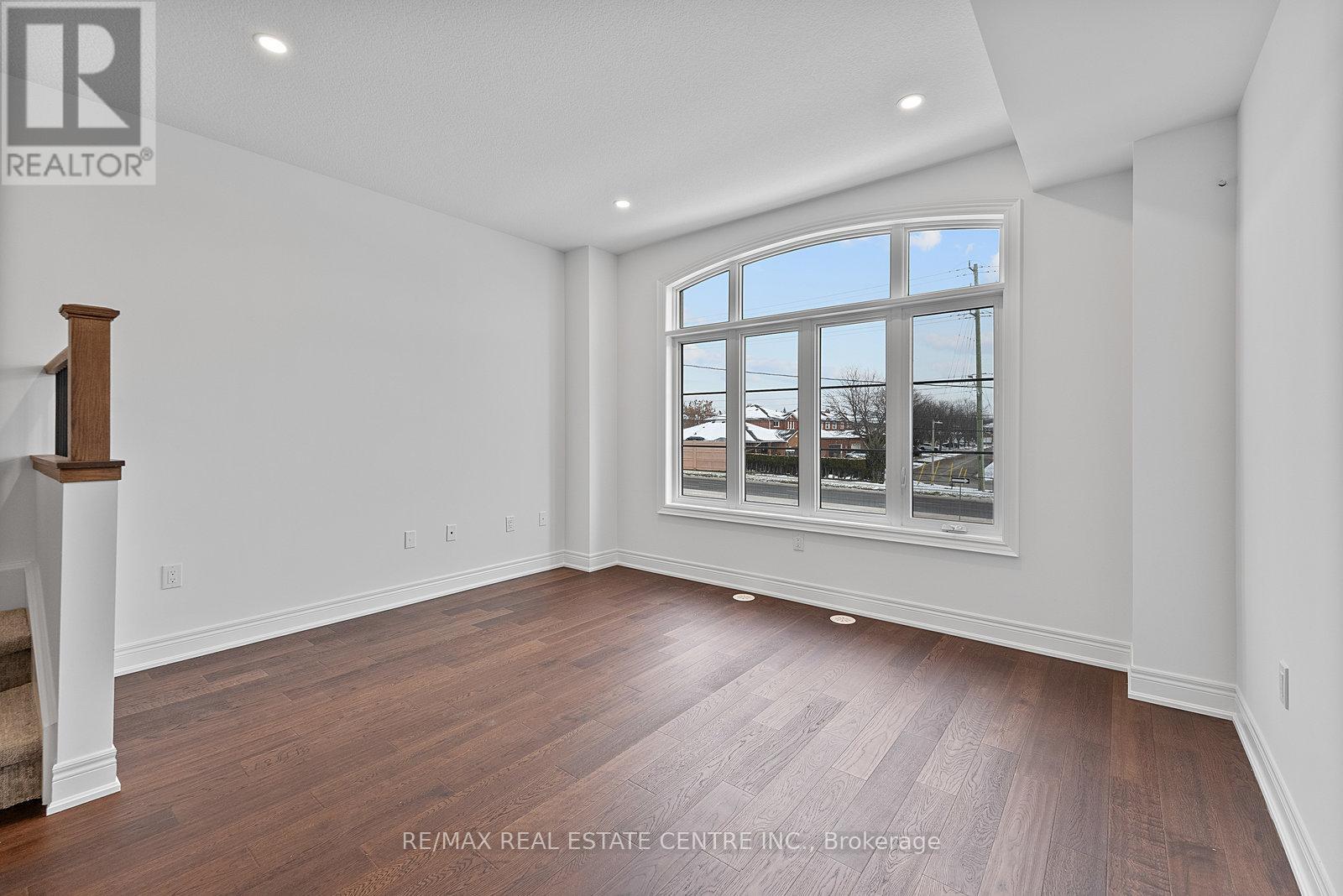 47 - 2140 Trafalgar Rd Road, Oakville (Ro River Oaks), Ontario  L6B 7H2 - Photo 16 - W12778474