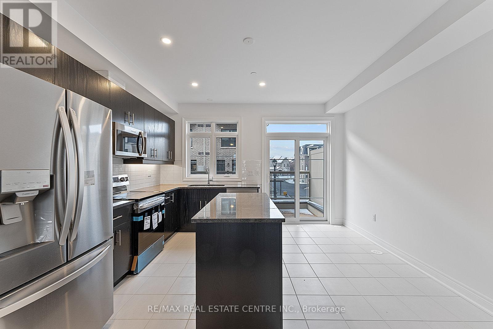 47 - 2140 Trafalgar Rd Road, Oakville (Ro River Oaks), Ontario  L6B 7H2 - Photo 18 - W12778474