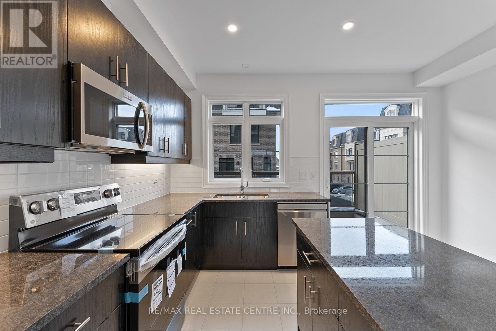 47 - 2140 Trafalgar Rd Road, Oakville (Ro River Oaks), Ontario  L6B 7H2 - Photo 19 - W12778474