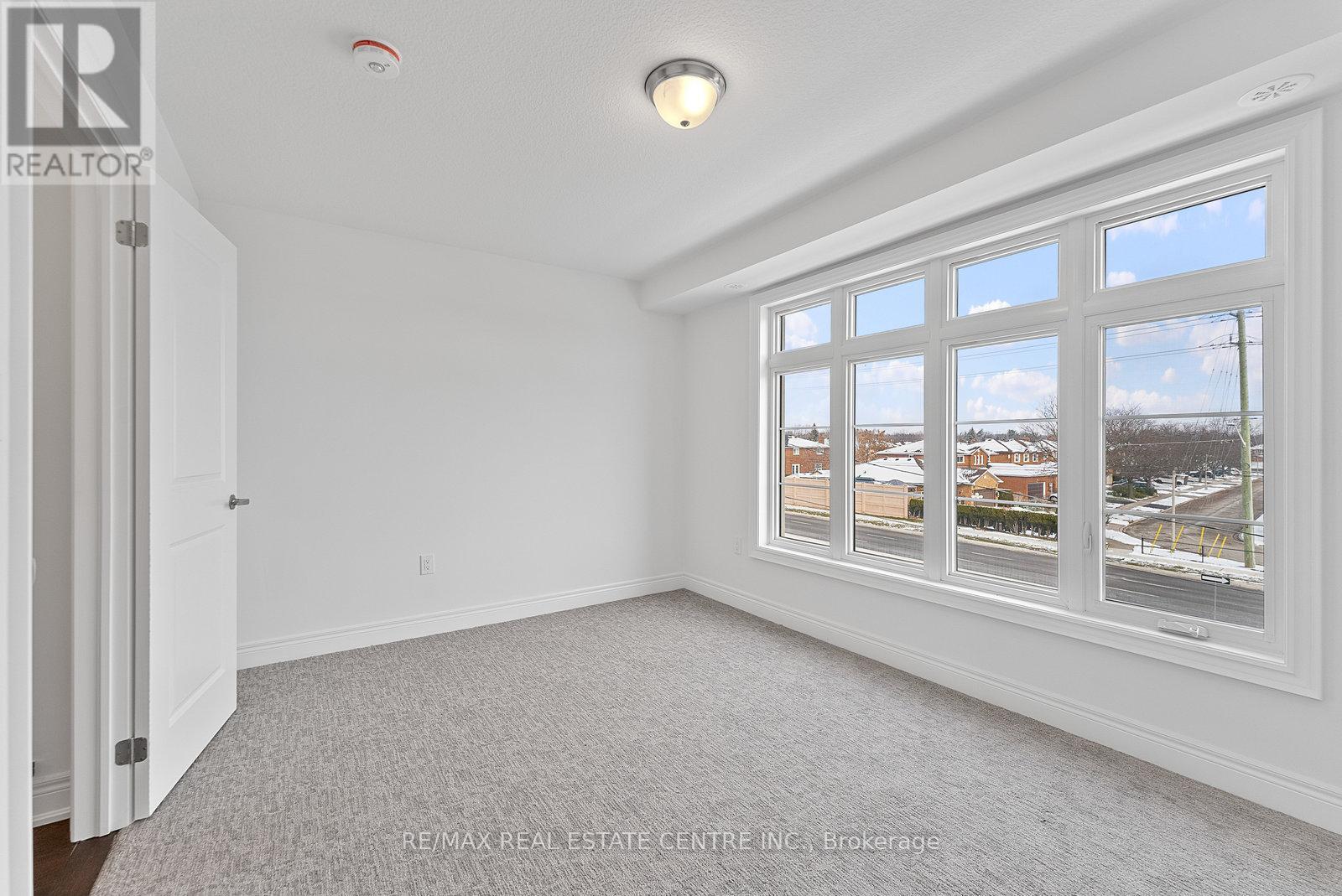 47 - 2140 Trafalgar Rd Road, Oakville (Ro River Oaks), Ontario  L6B 7H2 - Photo 20 - W12778474