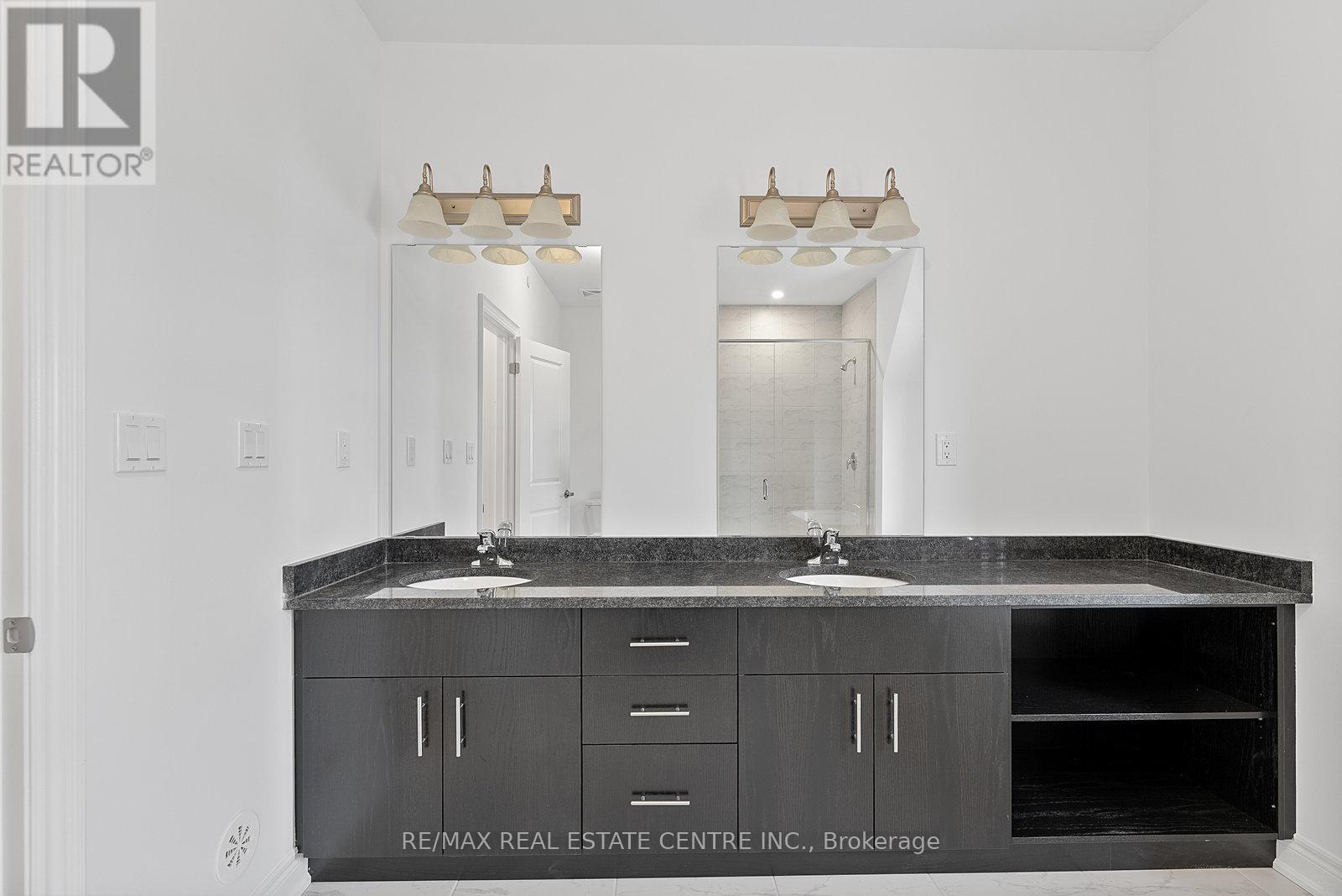 47 - 2140 Trafalgar Rd Road, Oakville (Ro River Oaks), Ontario  L6B 7H2 - Photo 24 - W12778474