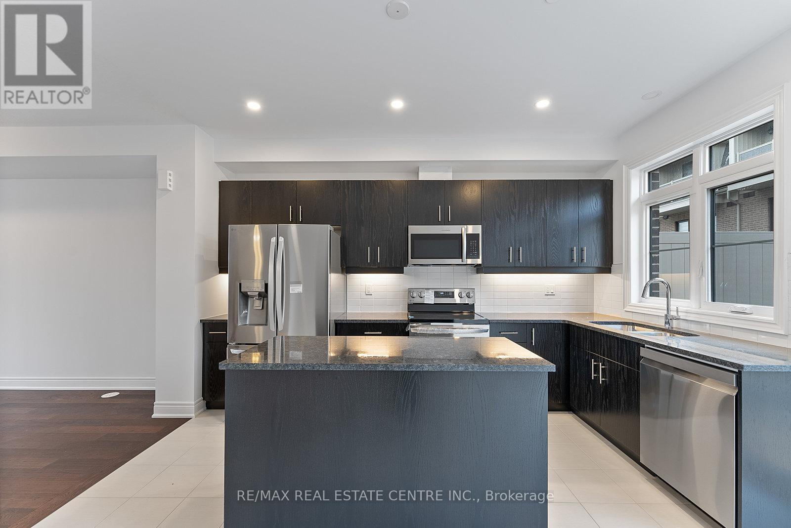 47 - 2140 Trafalgar Rd Road, Oakville (Ro River Oaks), Ontario  L6B 7H2 - Photo 25 - W12778474