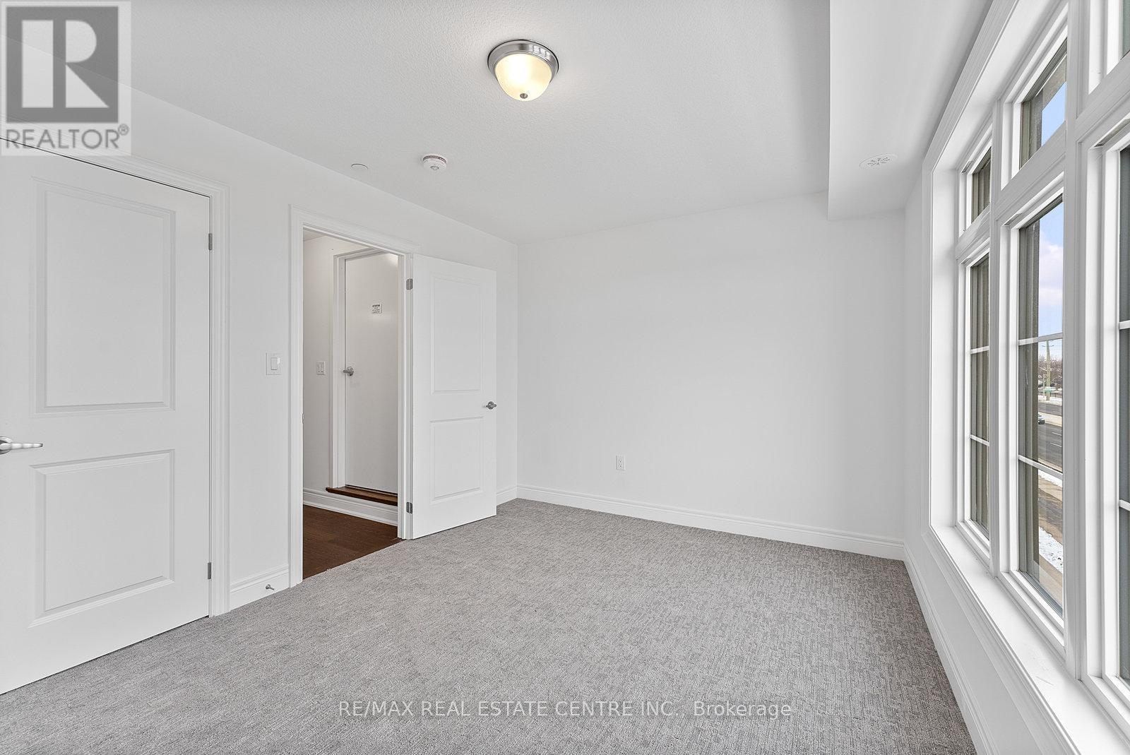 47 - 2140 Trafalgar Rd Road, Oakville (Ro River Oaks), Ontario  L6B 7H2 - Photo 32 - W12778474