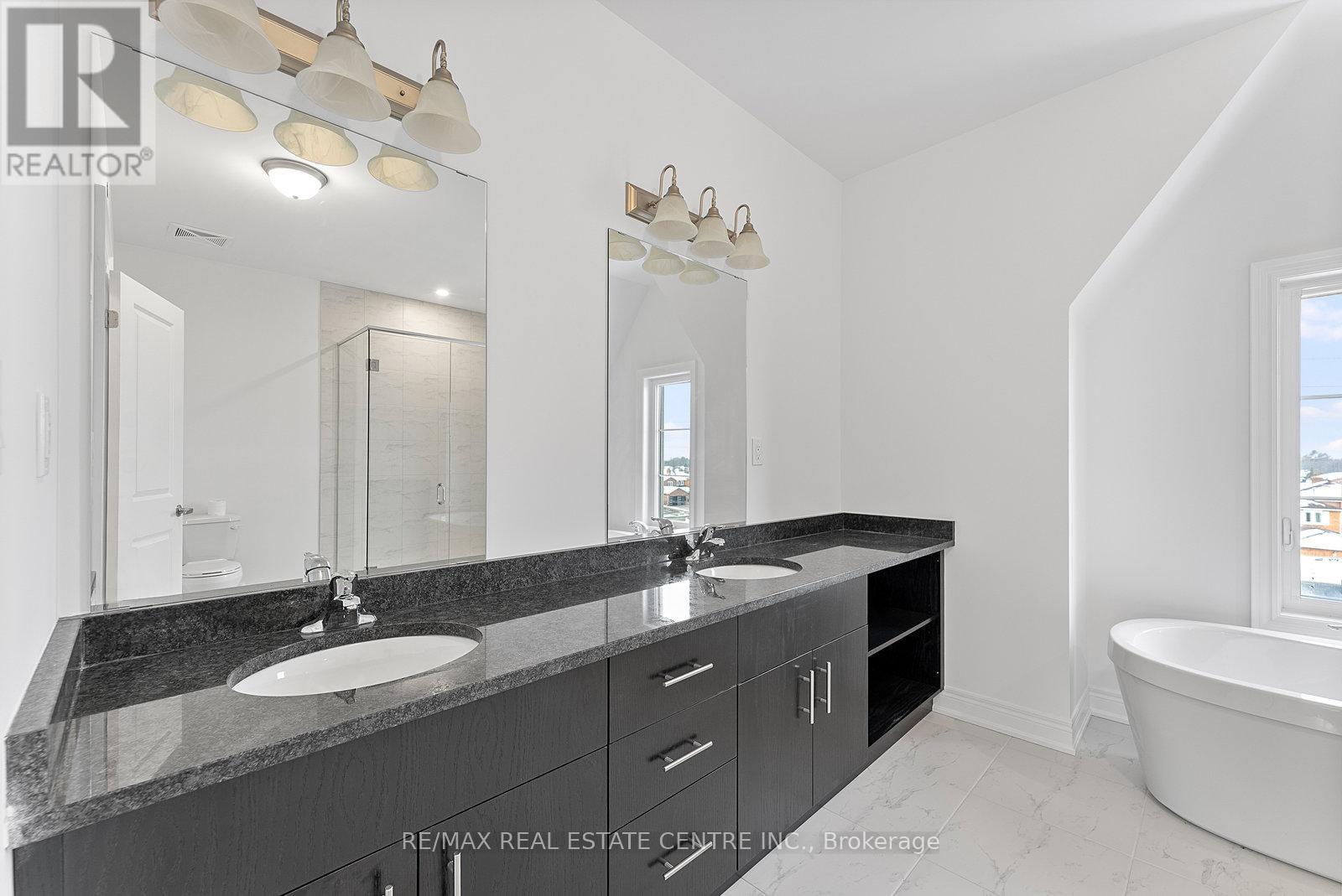 47 - 2140 Trafalgar Rd Road, Oakville (Ro River Oaks), Ontario  L6B 7H2 - Photo 46 - W12778474