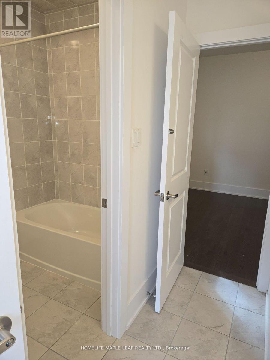 20 Spinland Street, Caledon, Ontario  L2C 4K4 - Photo 33 - W12778506