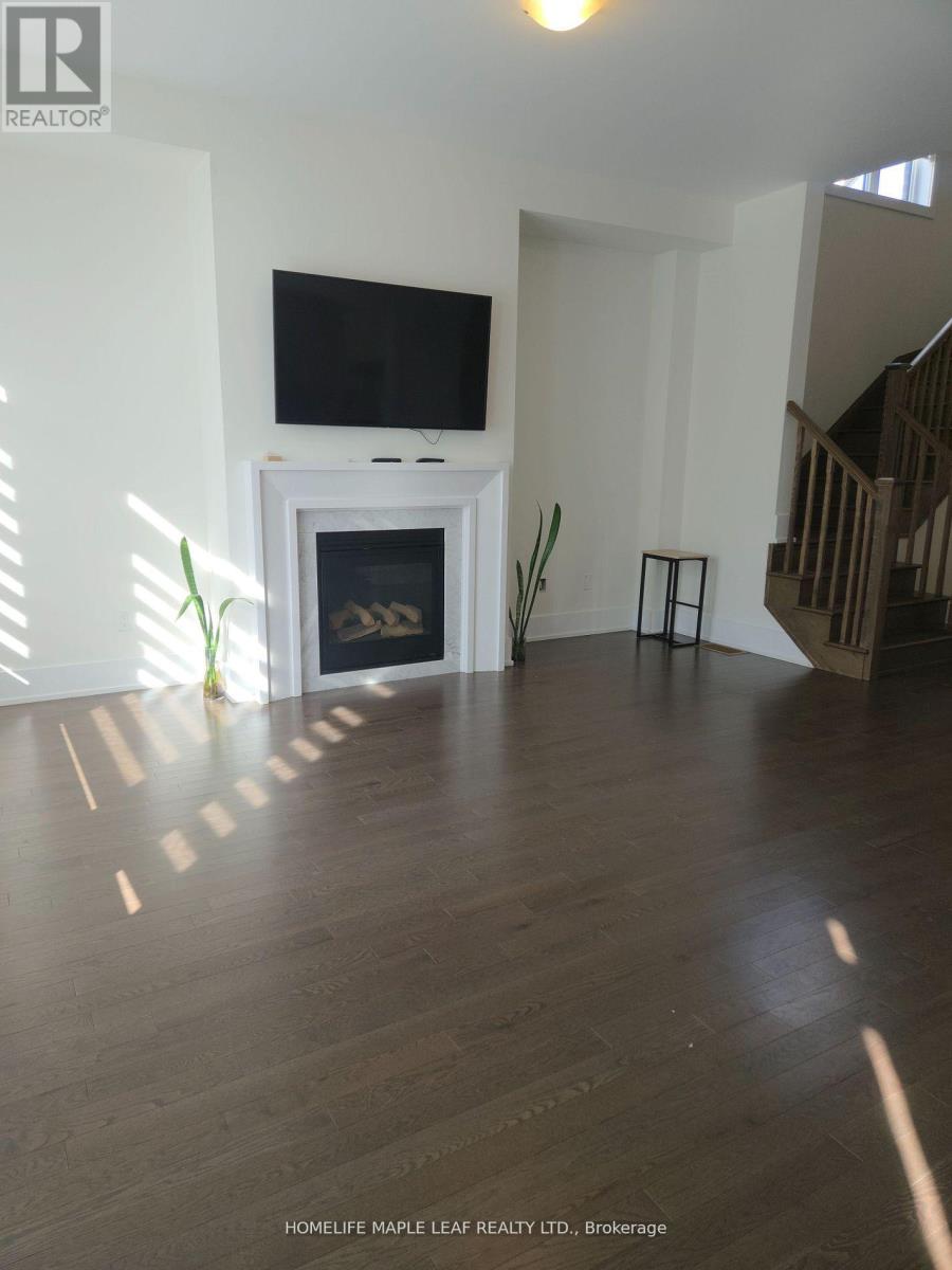 20 Spinland Street, Caledon, Ontario  L2C 4K4 - Photo 9 - W12778506