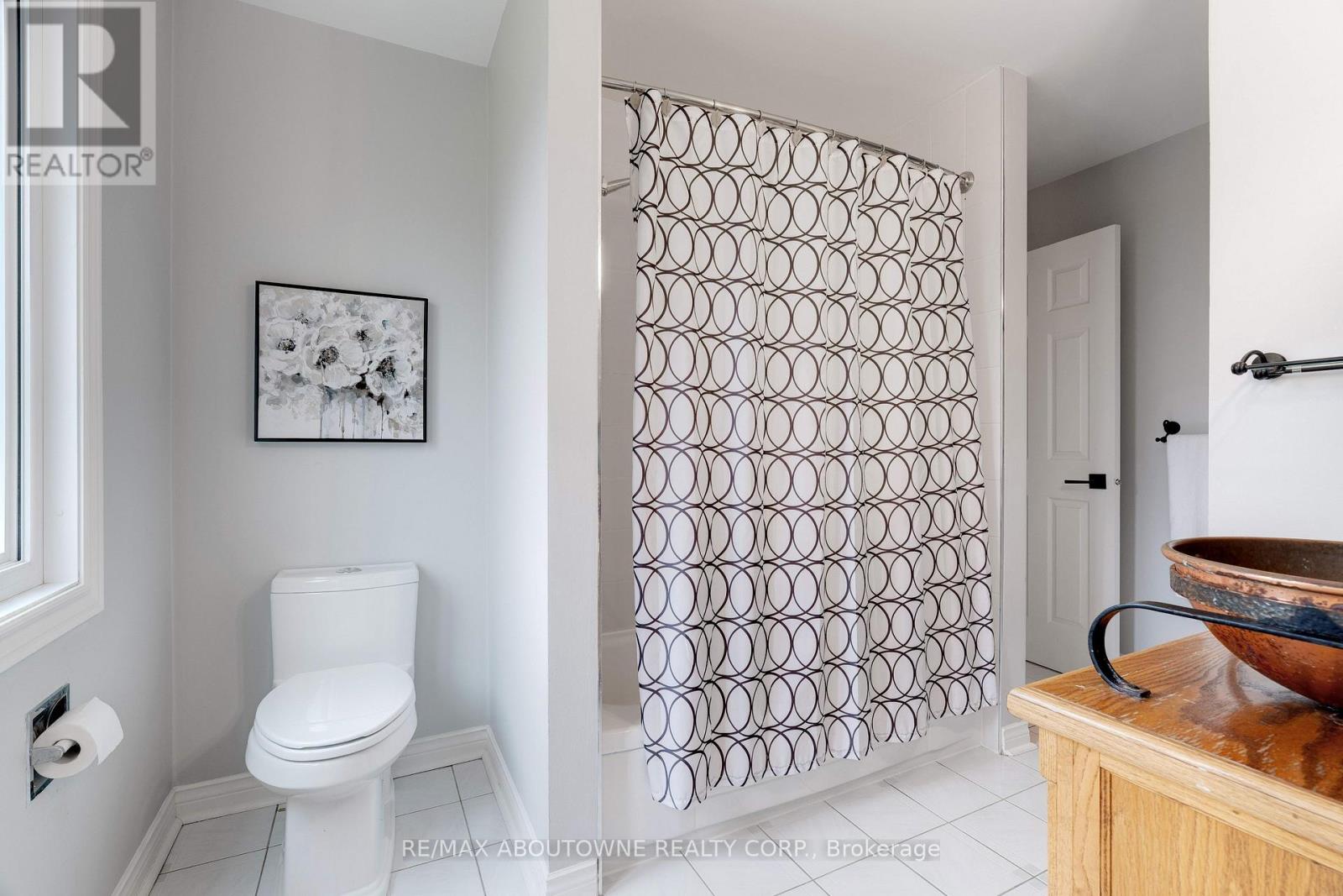 1586 Heritage Way, Oakville, Ontario  L6M 2Z5 - Photo 36 - W12778524