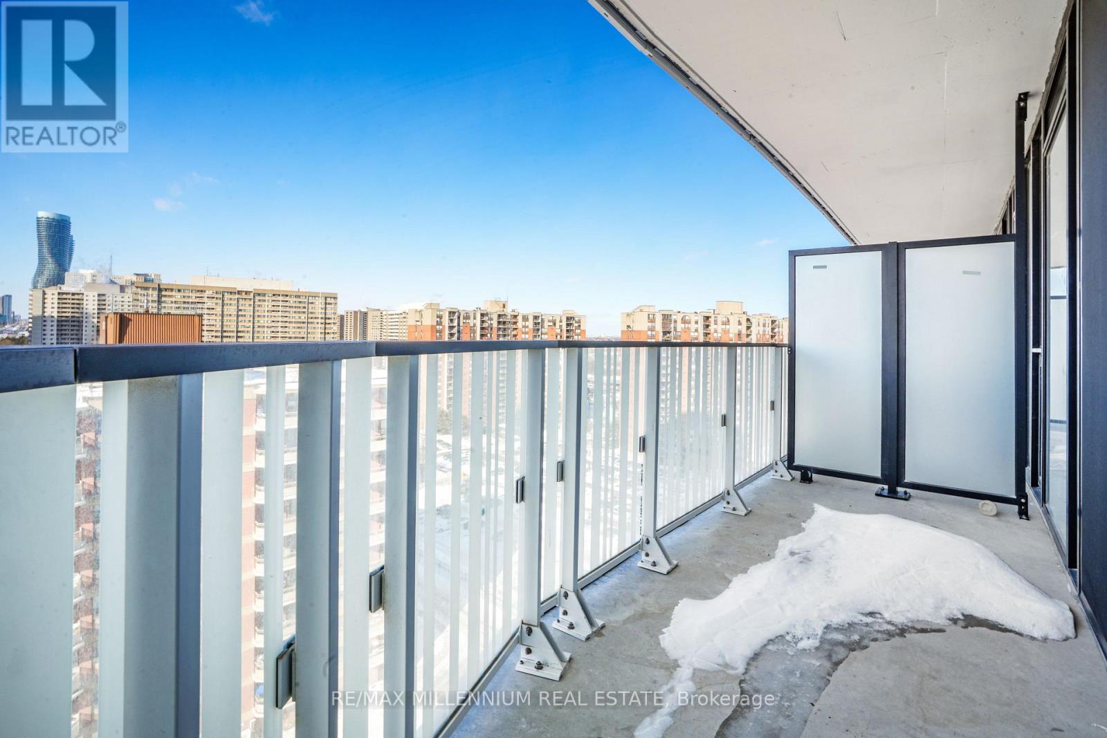 1107 - 1 Fairview Road E, Mississauga, Ontario  L5A 4C6 - Photo 11 - W12778530