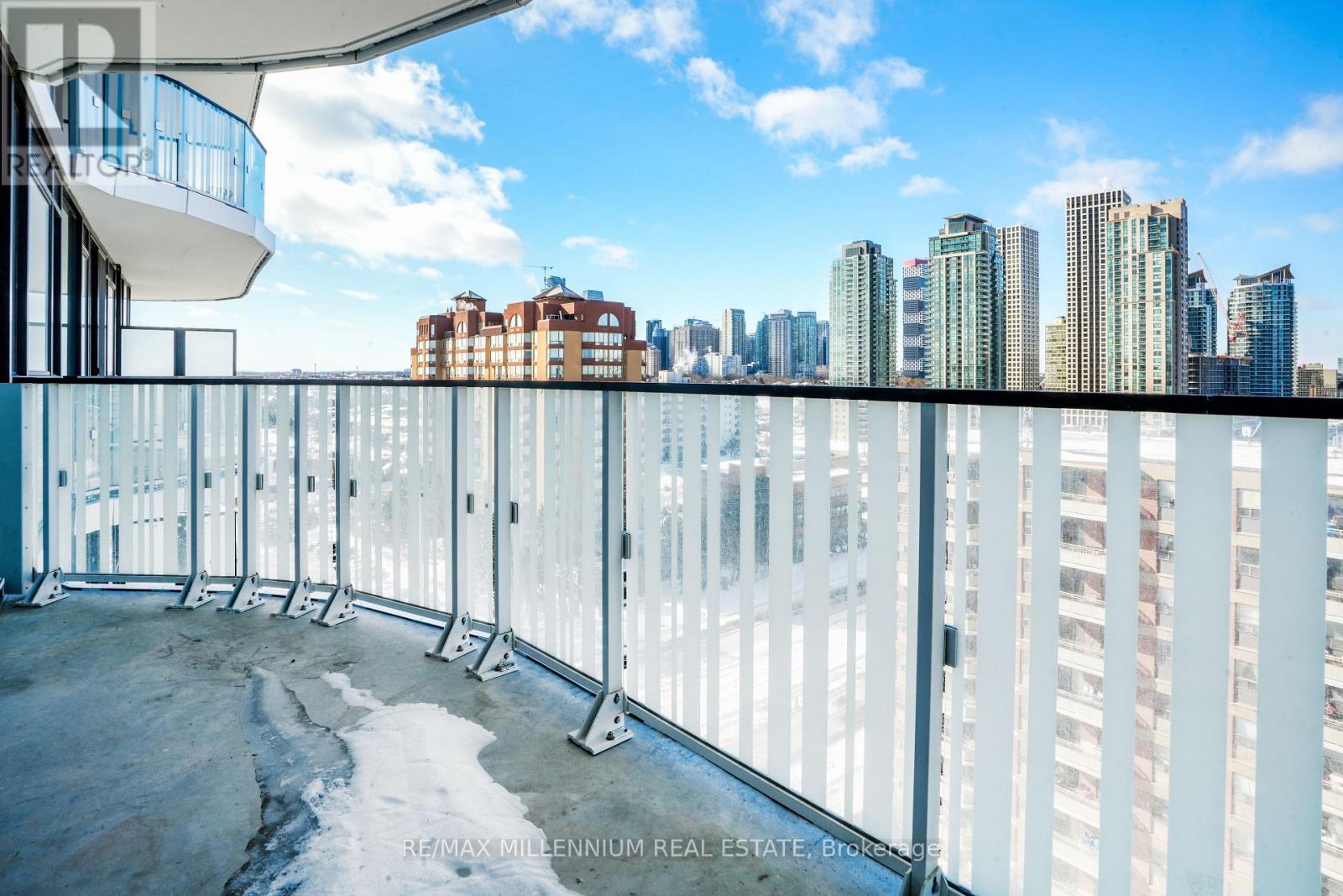 1107 - 1 Fairview Road E, Mississauga, Ontario  L5A 4C6 - Photo 12 - W12778530