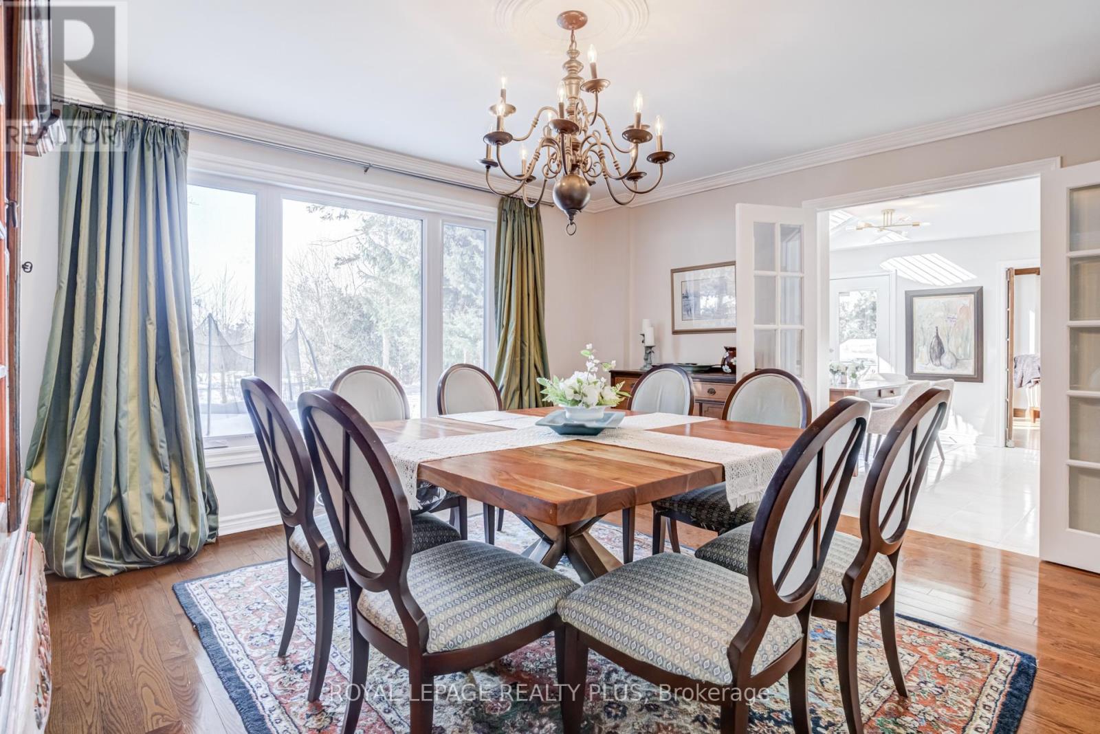 2530 Jarvis Street, Mississauga, Ontario  L5C 2P6 - Photo 16 - W12778592