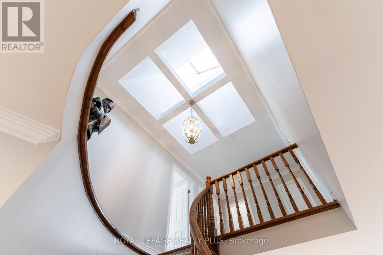 2530 Jarvis Street, Mississauga, Ontario  L5C 2P6 - Photo 21 - W12778592