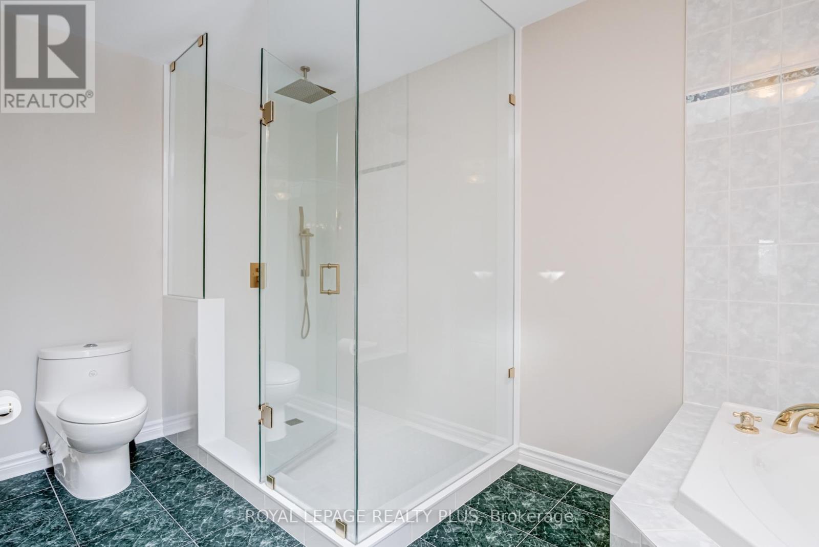 2530 Jarvis Street, Mississauga, Ontario  L5C 2P6 - Photo 27 - W12778592