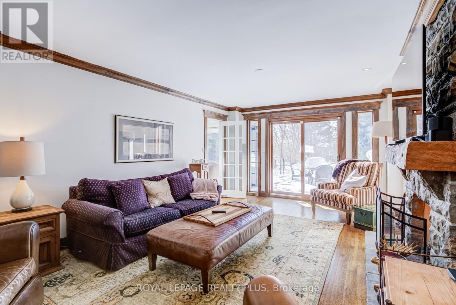 2530 Jarvis Street, Mississauga, Ontario  L5C 2P6 - Photo 8 - W12778592