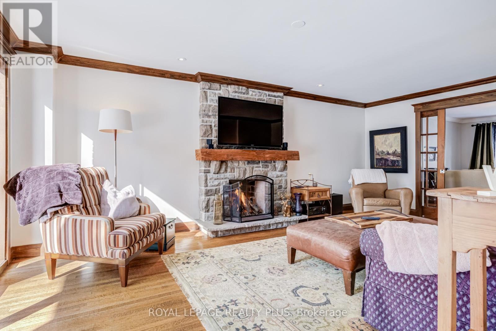 2530 Jarvis Street, Mississauga, Ontario  L5C 2P6 - Photo 9 - W12778592