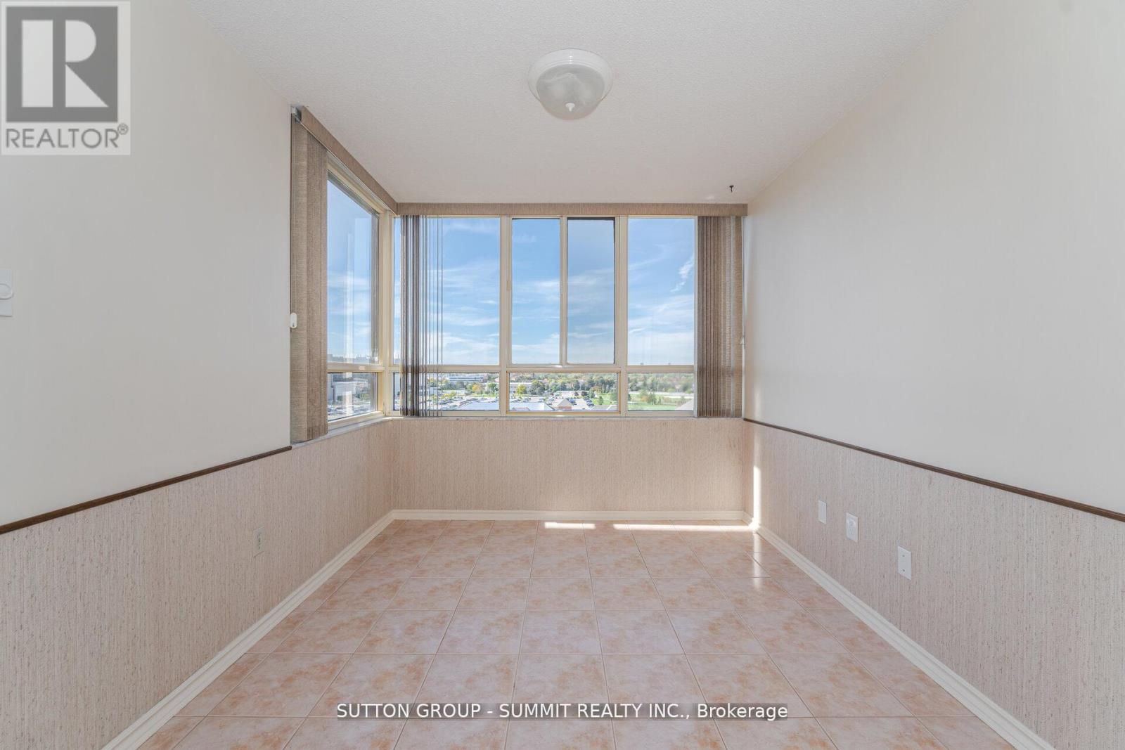 1005 - 100 County Court Boulevard, Brampton (Fletcher's Creek South), Ontario  L6W 3X1 - Photo 18 - W12778598