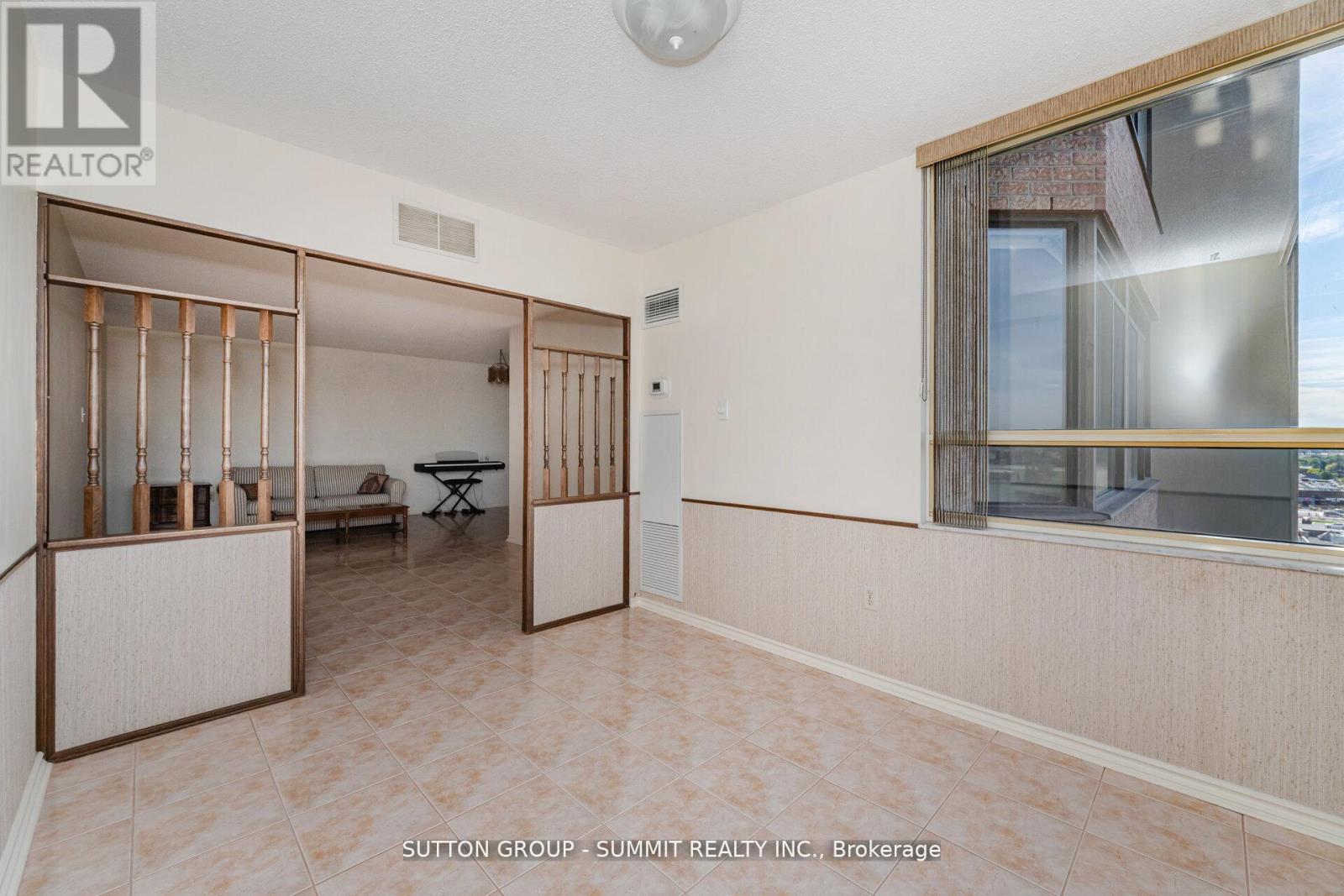 1005 - 100 County Court Boulevard, Brampton (Fletcher's Creek South), Ontario  L6W 3X1 - Photo 19 - W12778598