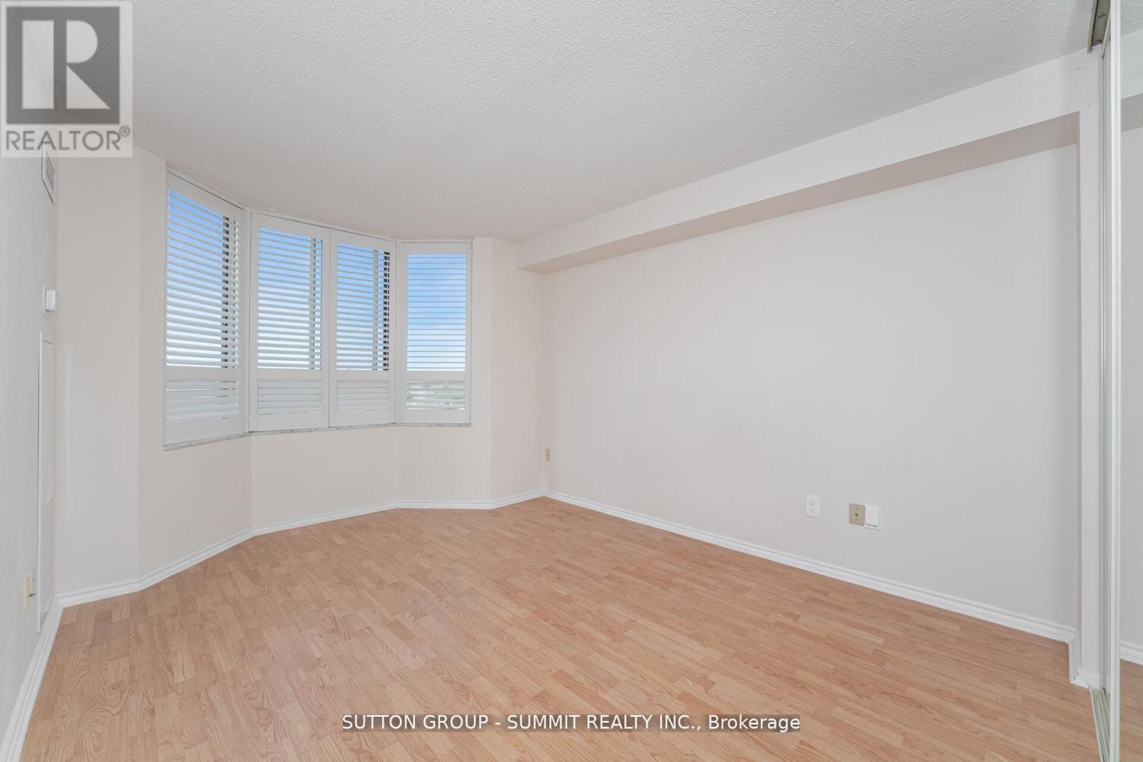 1005 - 100 County Court Boulevard, Brampton (Fletcher's Creek South), Ontario  L6W 3X1 - Photo 20 - W12778598