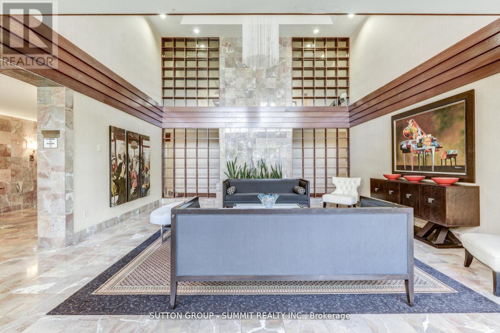 1005 - 100 County Court Boulevard, Brampton (Fletcher's Creek South), Ontario  L6W 3X1 - Photo 4 - W12778598