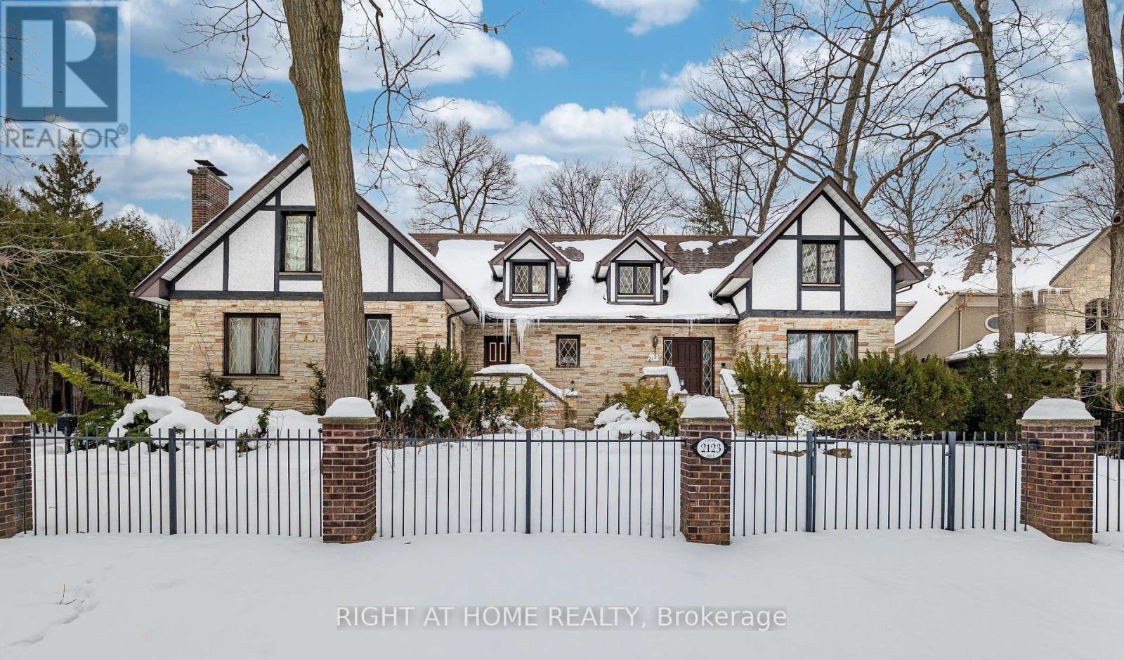 2123 GORDON DRIVE, Mississauga, Ontario