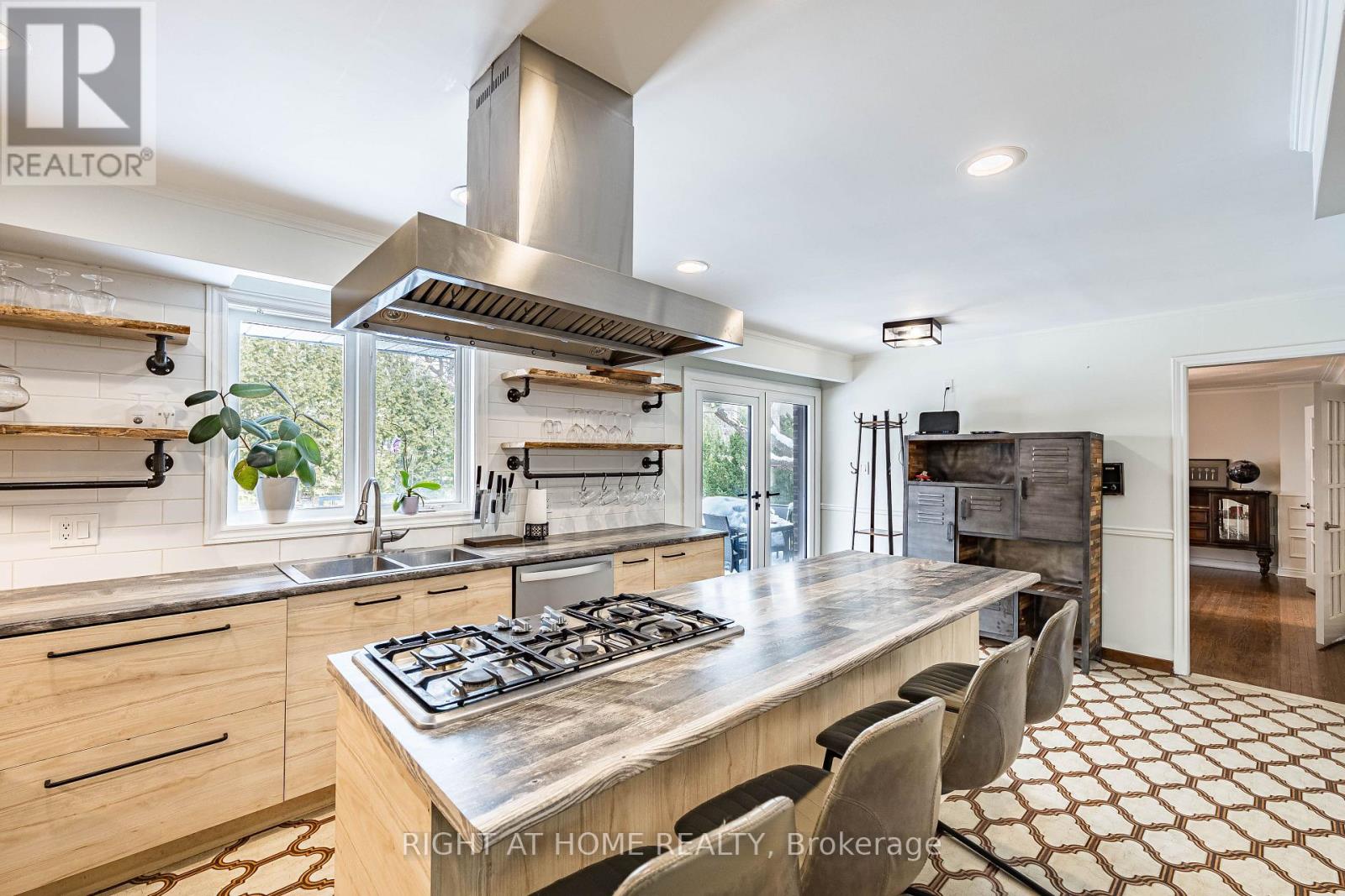 2123 Gordon Drive, Mississauga, Ontario  L5B 1S6 - Photo 17 - W12778616