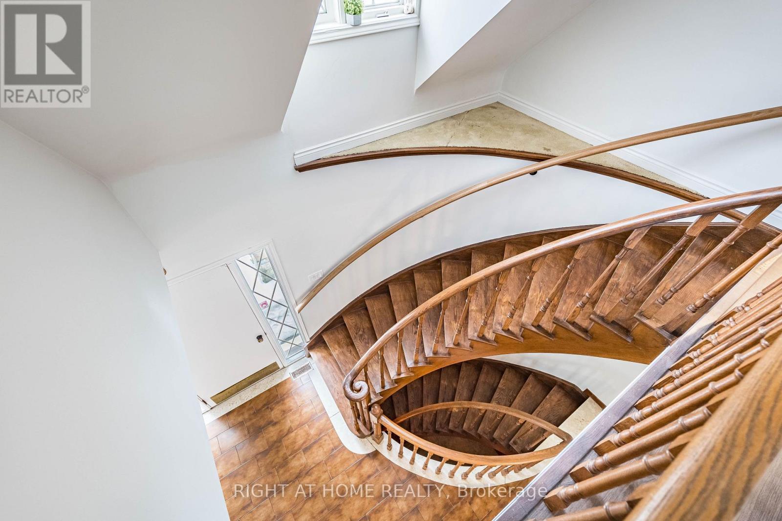 2123 Gordon Drive, Mississauga, Ontario  L5B 1S6 - Photo 28 - W12778616