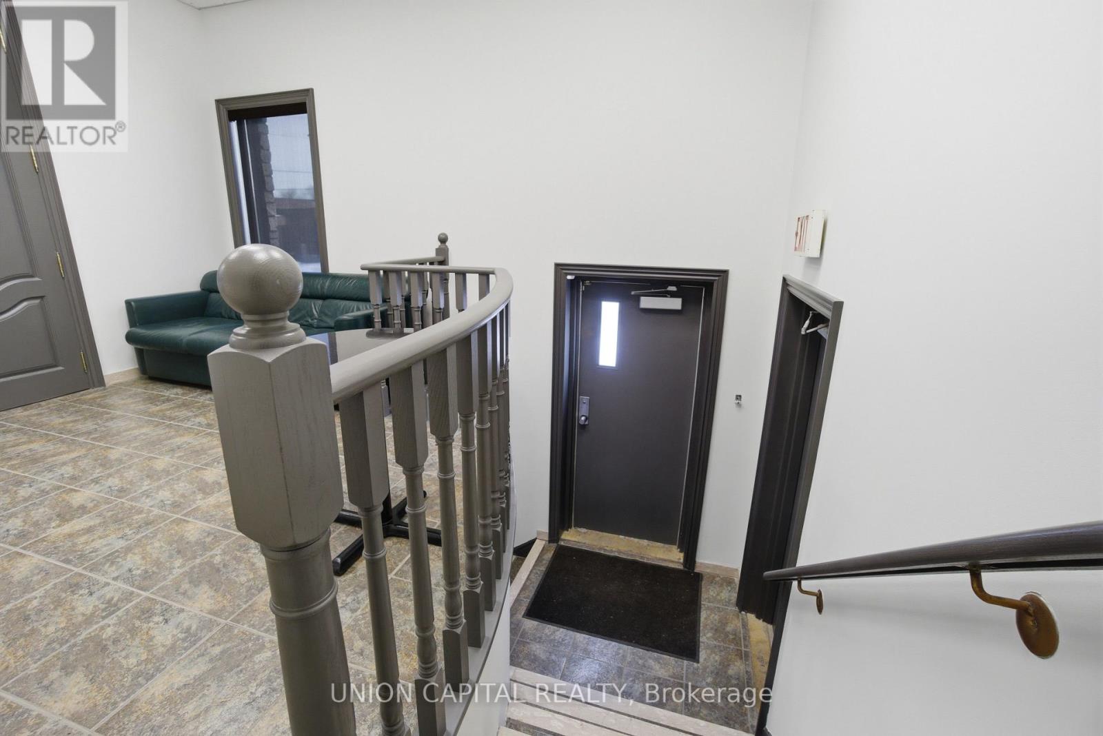 15 Airview Road, Toronto (West Humber-Clairville), Ontario  M9W 4P1 - Photo 24 - W12778666