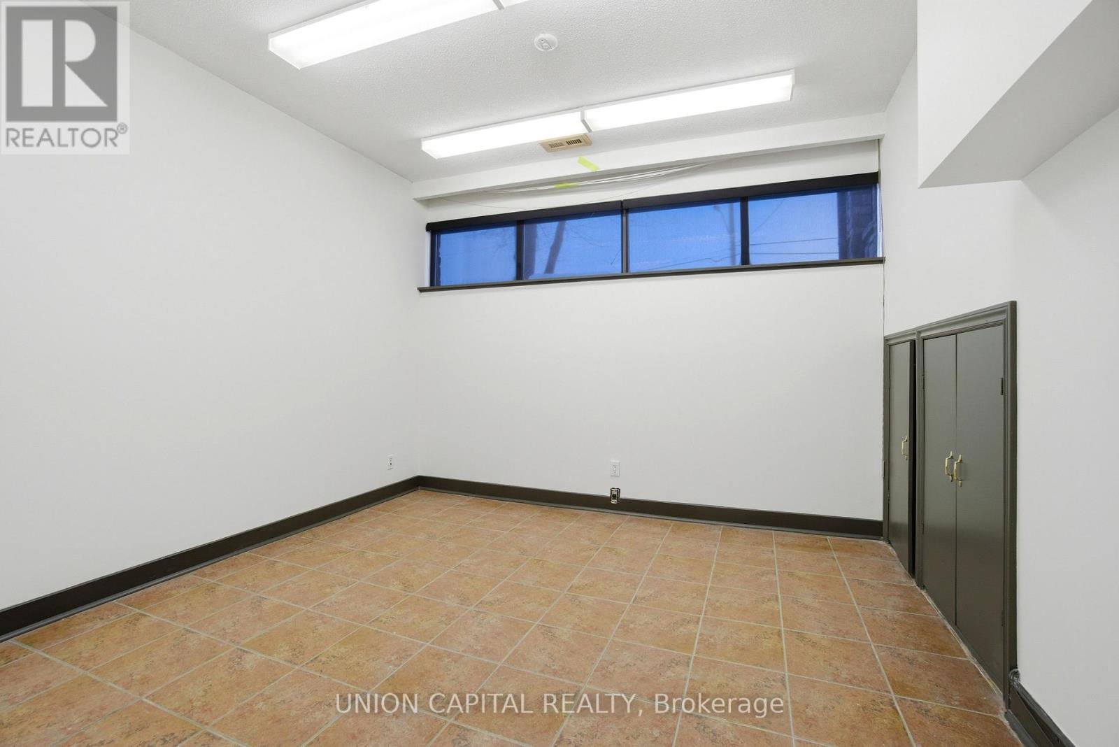 15 Airview Road, Toronto (West Humber-Clairville), Ontario  M9W 4P1 - Photo 27 - W12778666