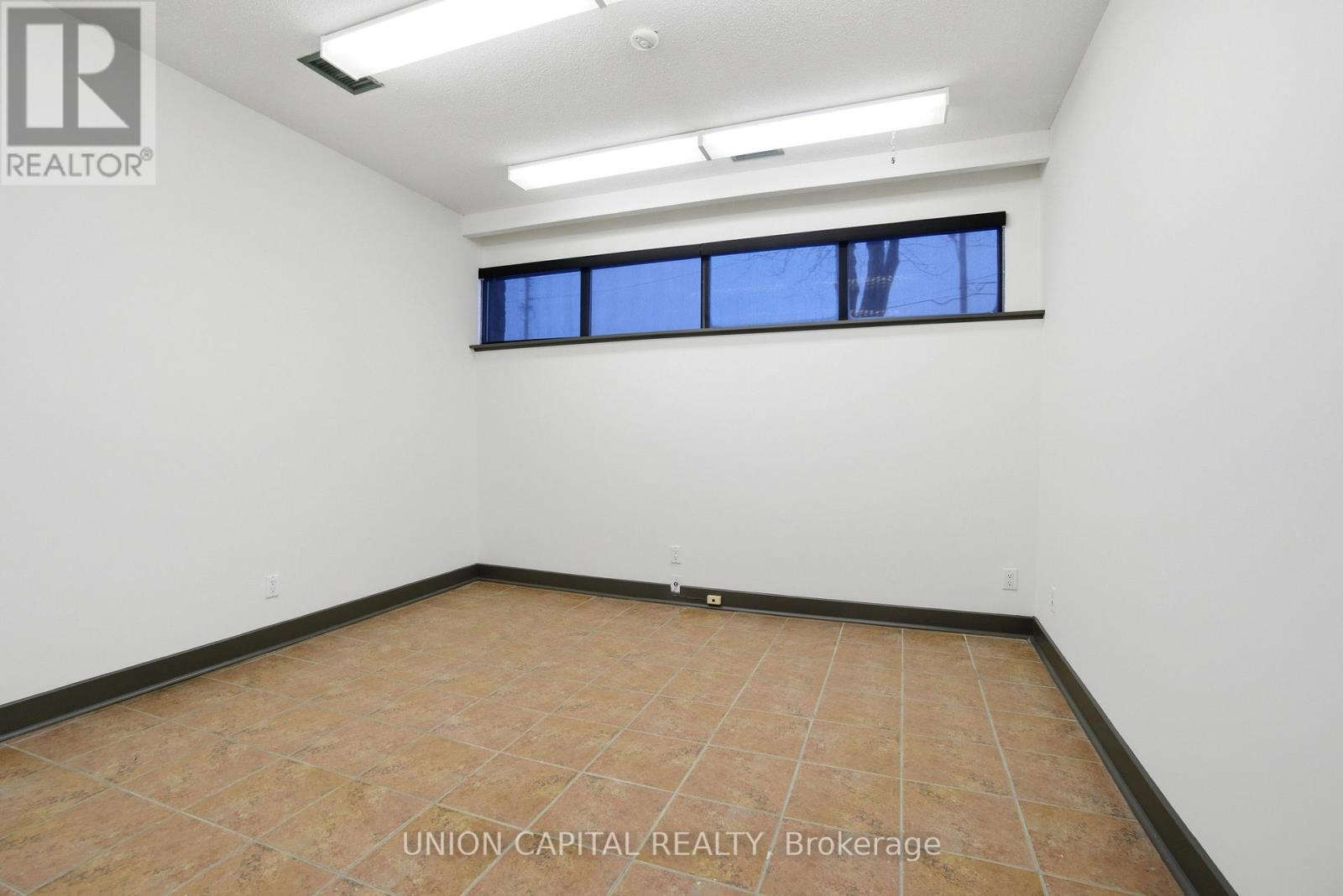 15 Airview Road, Toronto (West Humber-Clairville), Ontario  M9W 4P1 - Photo 29 - W12778666