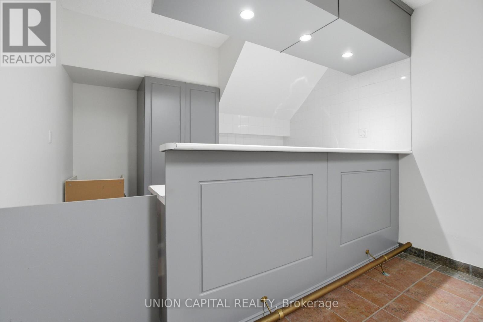 15 Airview Road, Toronto (West Humber-Clairville), Ontario  M9W 4P1 - Photo 34 - W12778666