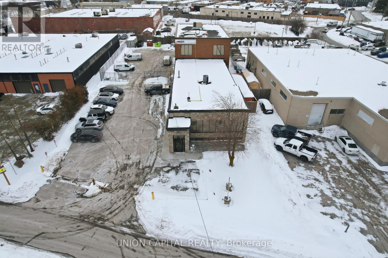 15 Airview Road, Toronto (West Humber-Clairville), Ontario  M9W 4P1 - Photo 39 - W12778666