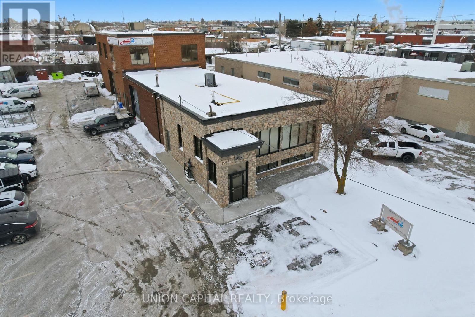 15 Airview Road, Toronto (West Humber-Clairville), Ontario  M9W 4P1 - Photo 40 - W12778666