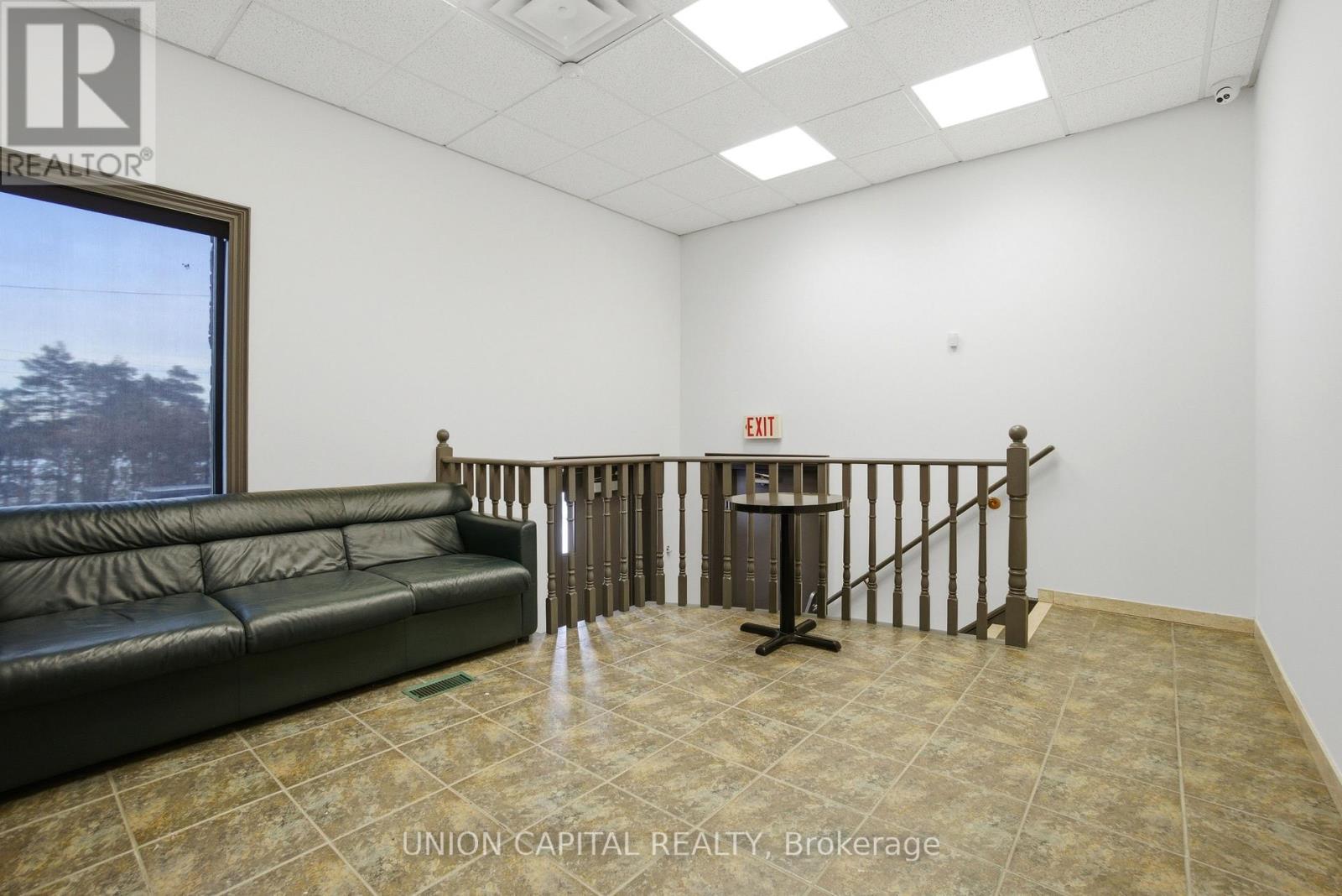 15 Airview Road, Toronto (West Humber-Clairville), Ontario  M9W 4P1 - Photo 9 - W12778666