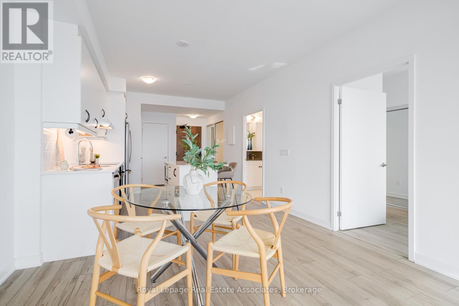 1004 - 1035 Southdown Road, Mississauga, Ontario  L5J 0A3 - Photo 10 - W12778678