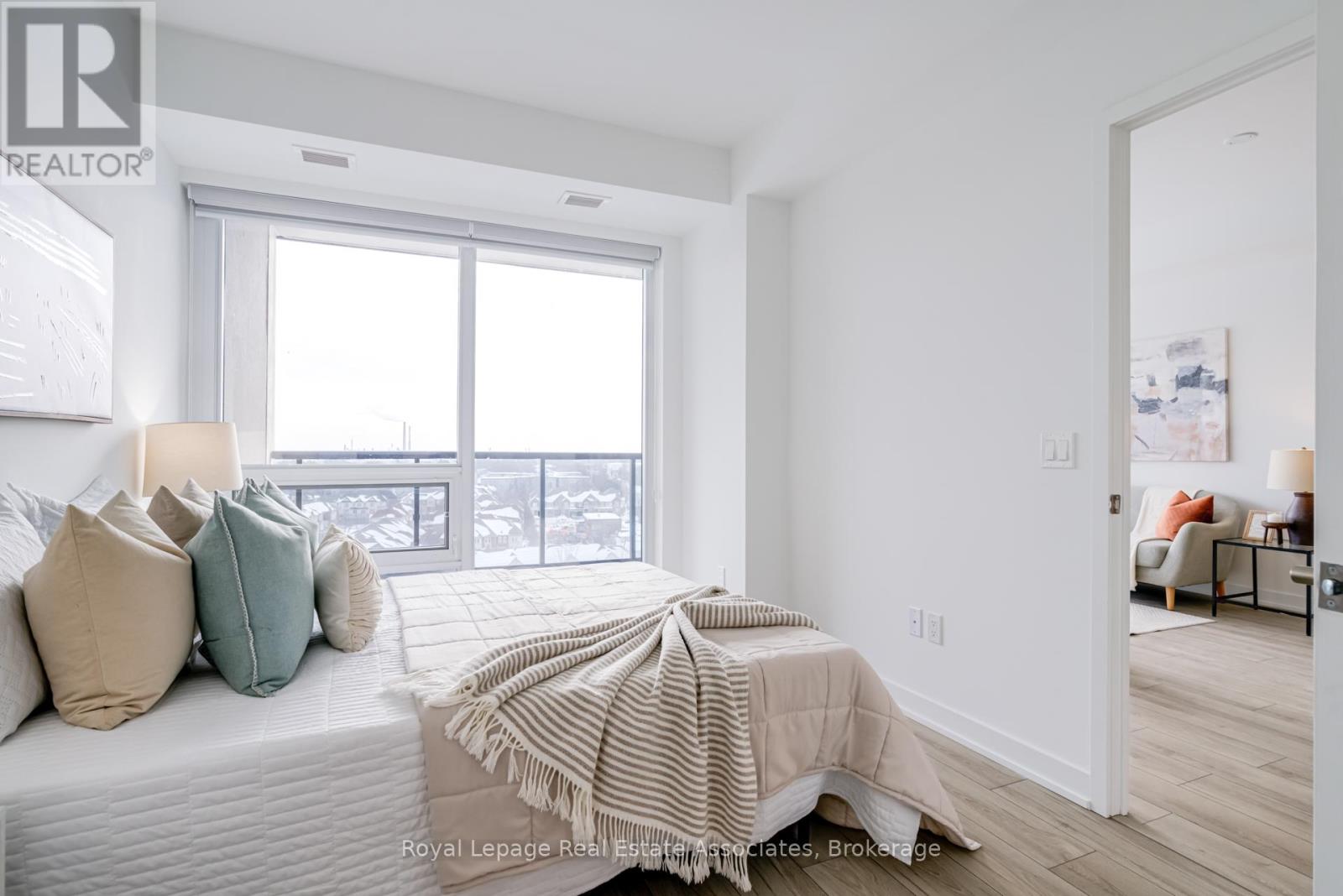 1004 - 1035 Southdown Road, Mississauga, Ontario  L5J 0A3 - Photo 18 - W12778678