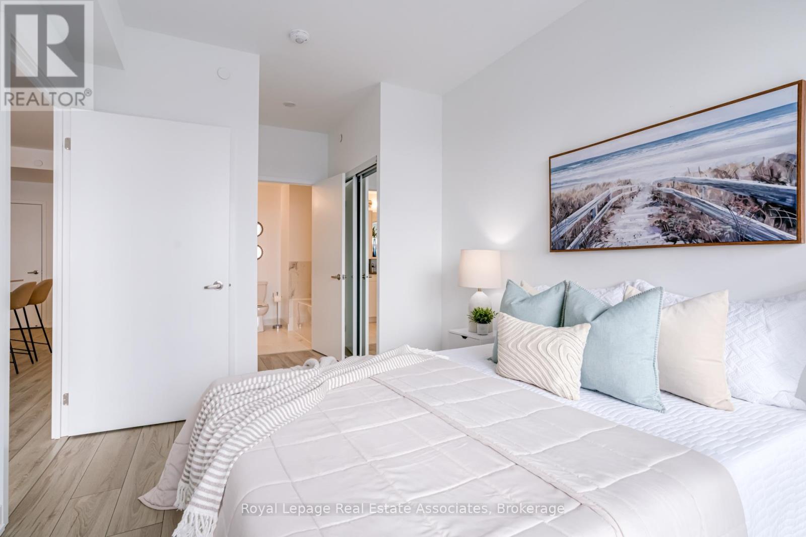 1004 - 1035 Southdown Road, Mississauga, Ontario  L5J 0A3 - Photo 19 - W12778678