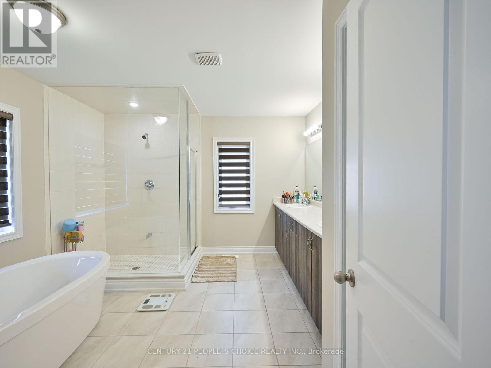 12 Junior Road, Brampton (Northwest Brampton), Ontario  L7A 5J4 - Photo 29 - W12778686