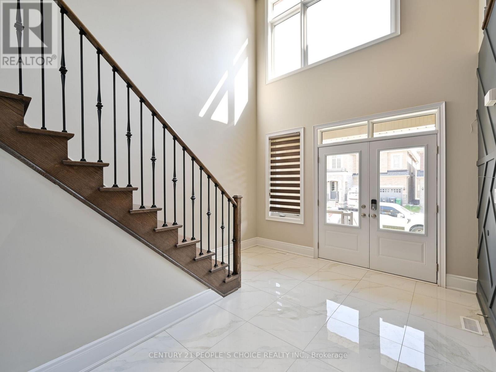 12 Junior Road, Brampton (Northwest Brampton), Ontario  L7A 5J4 - Photo 5 - W12778686