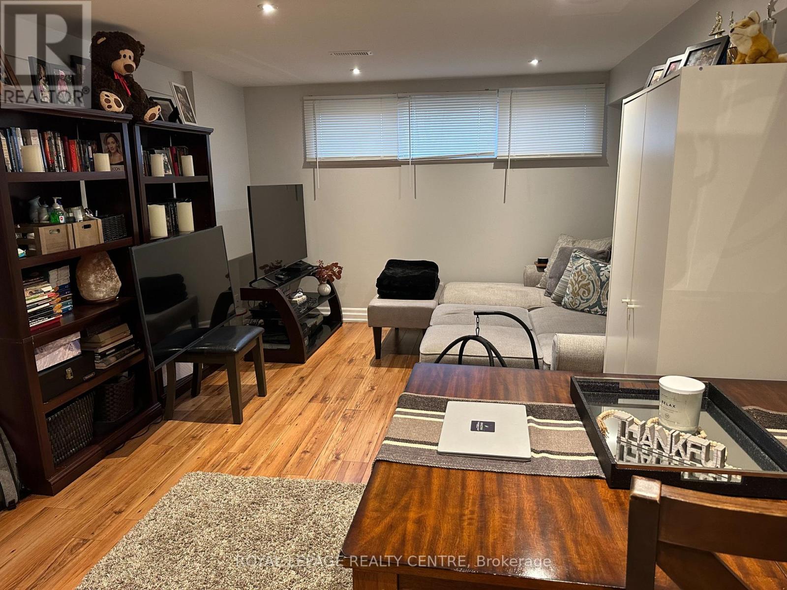 Bsmt - 824 Embassy Avenue, Mississauga, Ontario  L5J 2Y2 - Photo 2 - W12778696