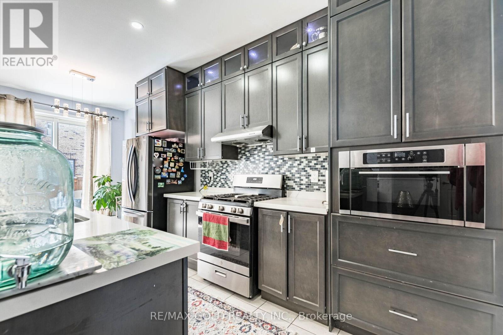 17 Redfern Street, Brampton, Ontario  L7A 0H1 - Photo 15 - W12778704