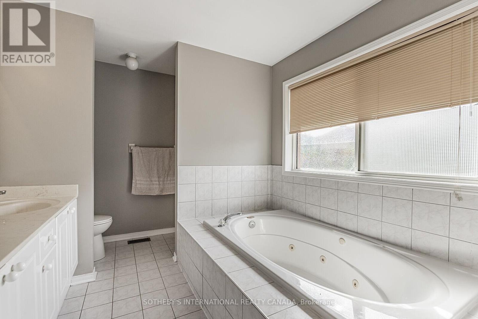 5930 Bassinger Place, Mississauga (Churchill Meadows), Ontario  L5M 6K5 - Photo 20 - W12778710